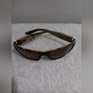 Title: “Men’s Polarized Camouflage Sport Sunglasses - Shatterproof & New”